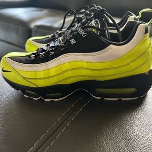 Air max 95 size 8.5